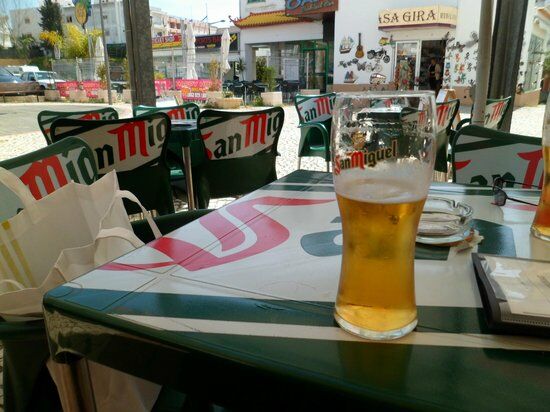 Tracy's Bar