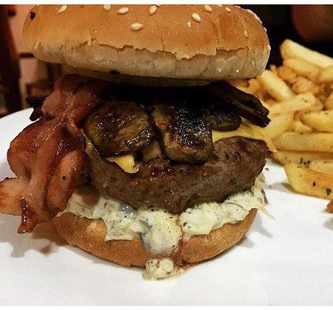 Alef Burger Bar