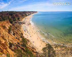 Praia do Barranco das Belharucas