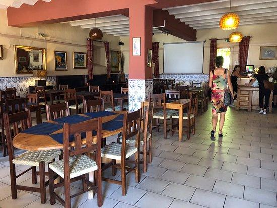 Beira Rio & Black Anchor Irish Pub & Restaurant