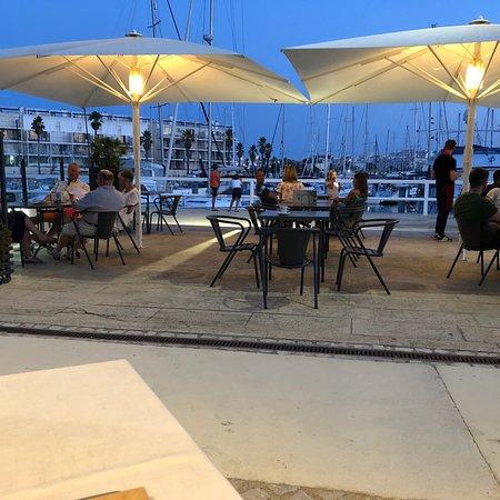 Cais J Cafe