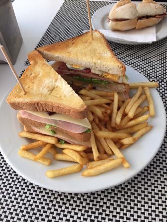 Tony's Snack Bar