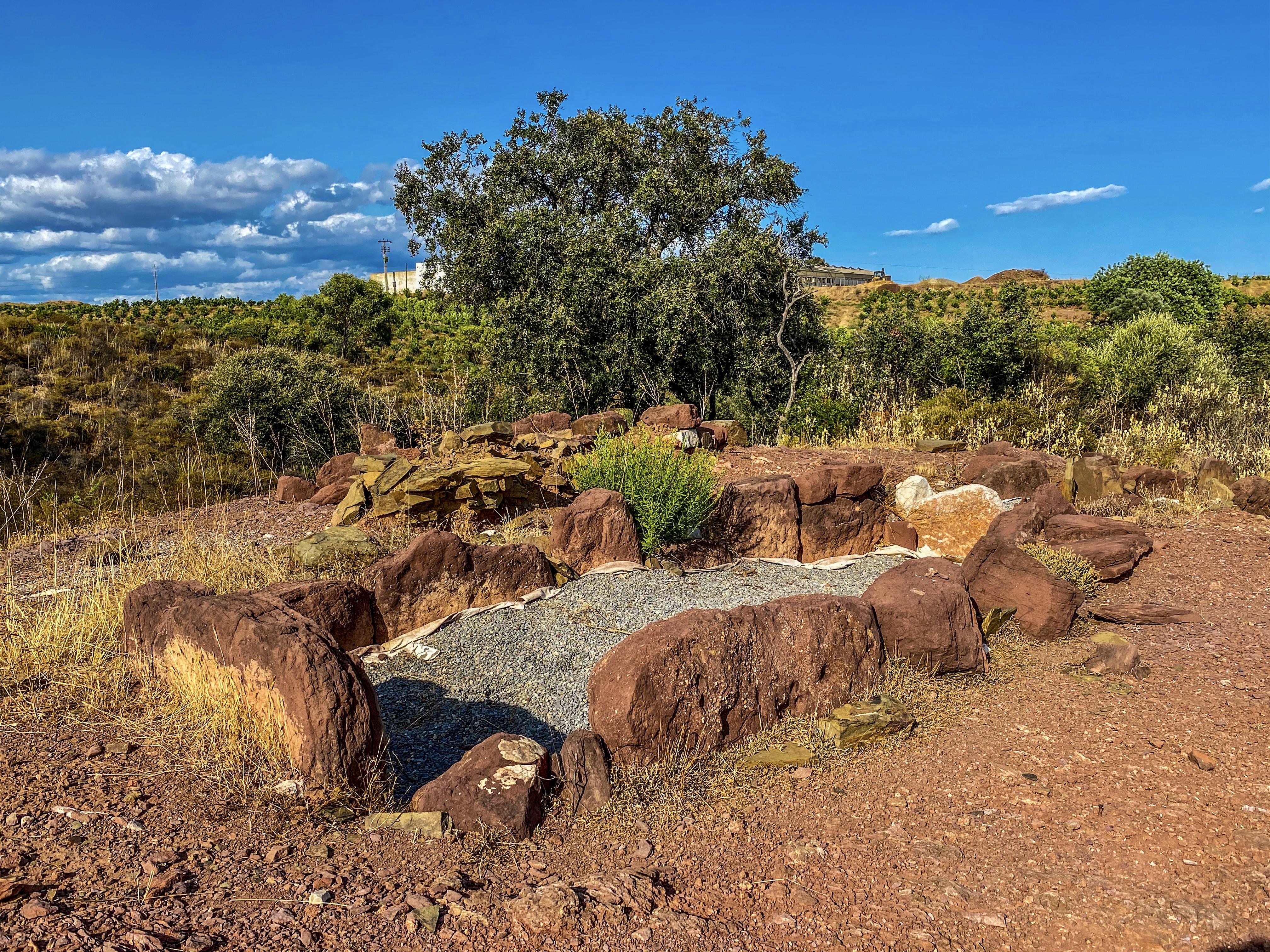 Tumulo Megalitico de Santa Rita