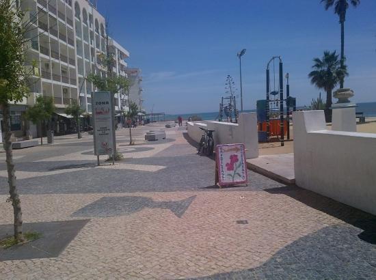 Armacao de Pera Beach