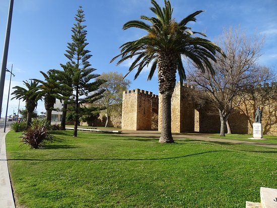 Castelo e Torreões de Lagos